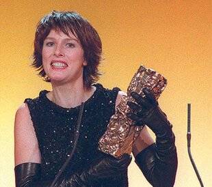 Nous Deux 4105 Tout le monde l'aime