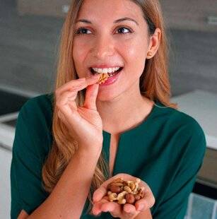 Nous Deux 4105 La noix, un concentré de bienfaits à croquer