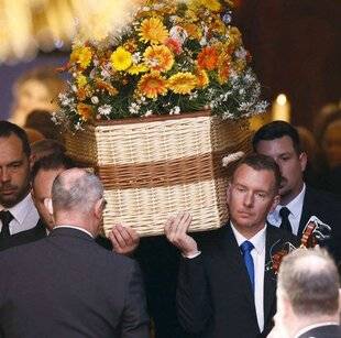 Nous Deux 4107 Dans la Somme, ils ont fabriqué le cercueil de Brigitte Bardot