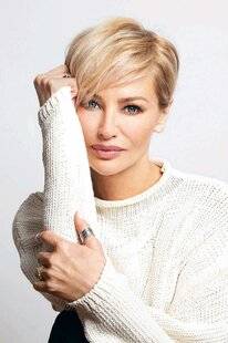 Nous Deux 4108 Adriana Karembeu « Le coup de foudre, c'est très rapide, on n'a pas le temps de l'analyser »