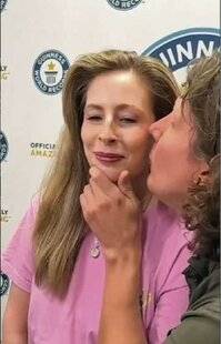 Nous Deux 4109 Record de poutous