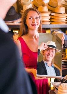 Nous Deux 4112 Mademoiselle la chapelière