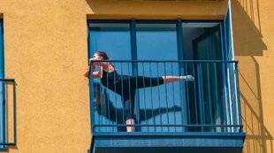 Nous Deux 4120 Se tonifier sur son balcon