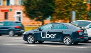 Nous Deux 4121 Un taxi pour le souk