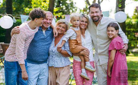 Nous Deux 4126 Famille élargie Comment passer de bonnes vacances tous ensemble ?