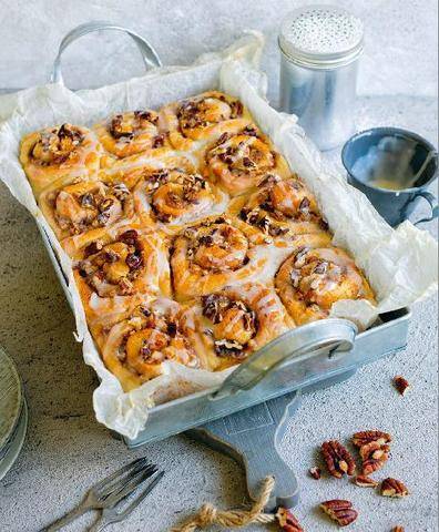 Nous Deux 4134 Sticky buns cannelle noix de pécan, glaçage vanille