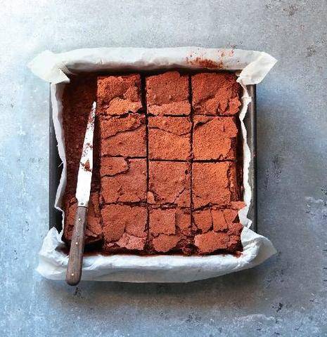 Nous Deux 4134 Brownie au cacao amer et aux noix