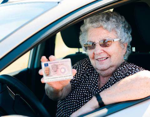 Nous Deux 4139 J’ai passé mon permis sur le tard