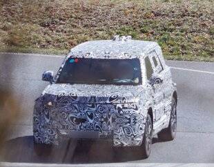 L'Auto-Journal 1182 LAND ROVER BABY DEFENDER WATT IS THIS ?