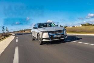 L'Auto-Journal 1197 LA GRANDE VOYAGEUSE