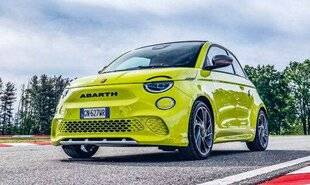 L'Auto-Journal 1198 Abarth 500 : odeur d'essence