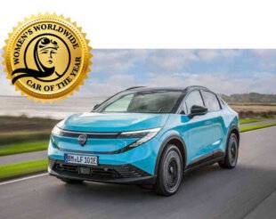 L'Auto-Journal 1205 Les femmes consacrent la Nissan Leaf