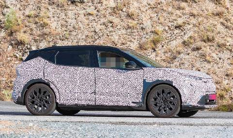 L'Auto-Journal 1214 RENAULT SCÉNIC : SUR UN AIR DE MÉGANE