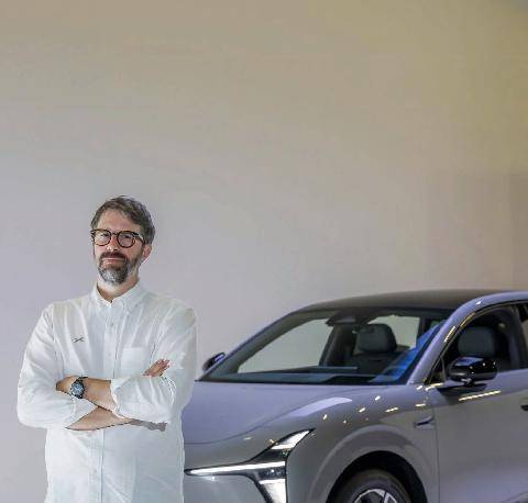 L'Auto-Journal 1215 "Le prix d’un Renault Captur hybride"