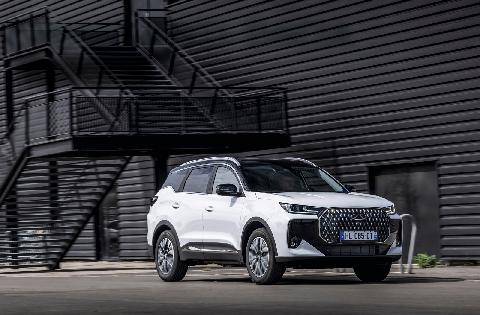 L'Auto-Journal 1217 L’ARME ANTI-DACIA