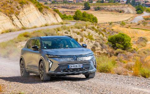 L'Auto-Journal 1218 RENAULT Scénic E-Tech V