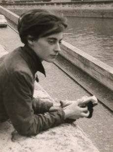 Réponses Photo 388 MADELEINE DE SINÉTY