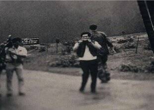 Réponses Photo 389 Nick Ut contre-attaque