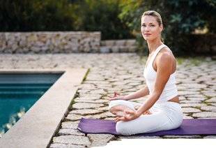Top Santé 344 LE YOGA SOULAGE LA POLYARTHRITE