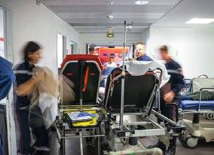 Top Santé 350 DES MESURES POUR DÉSENGORGER LES URGENCES