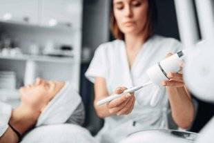 Top Santé 351 Des traitements esthétiques en cabinet médical