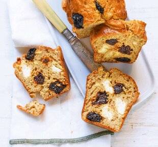 Top Santé 399 CAKE SALÉ FROMAGE DE CHÈVRE ET PRUNEAUX