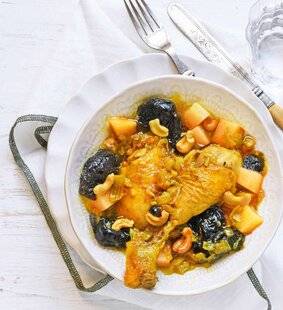 Top Santé 399 TAJINE DE POULET AUX PRUNEAUX PARFUMÉ AU SAFRAN ET NOIX DE CAJOU