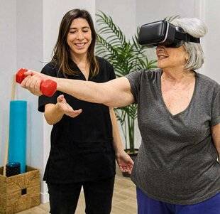 Top Santé 417 La rééducation par la réalité virtuelle serait possible pour retrouver ses capacités motrices après un AVC