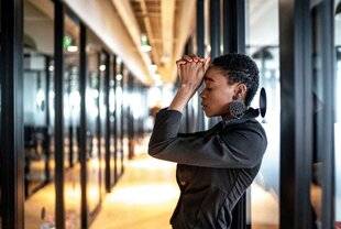 Top Santé 419 ATTAQUE DE PANIQUE : COMMENT LA RECONNAÎTRE, LA CONTENIR ?