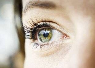 Top Santé 421 CES MAUVAISES HABITUDES QUI ABÎMENT NOS YEUX