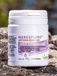 Top Santé 426 LE PREMIER PRIX EST ATTRIBUÉ À… NERGEFLORE MÉTABOLIQUE + 6M, LABORATOIRE LPEG