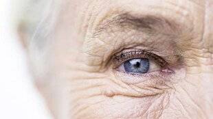 Top Santé 428 Un implant révolutionnaire redonne la vue aux patients atteints de DMLA