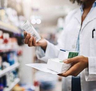 Top Santé 430 FAUT-IL PRESCRIRE MOINS POUR MIEUX SOIGNER ?