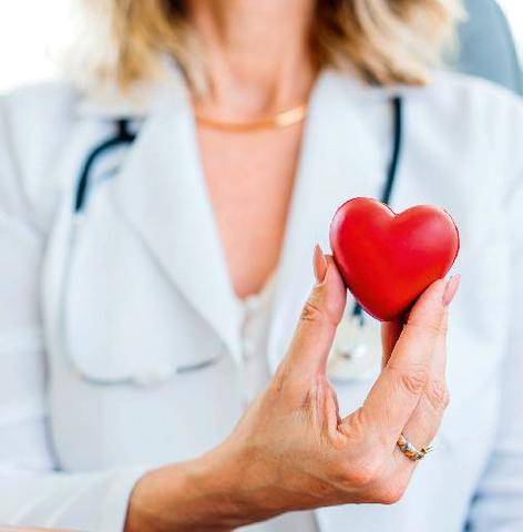 Top Santé 432 CRISE CARDIAQUE : UN PARCOURS DE SOIN PLUS RAPIDE GRÂCE À L’IA