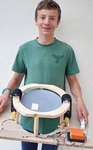 Science & Vie Junior 411 Maël Casoetto, 15 ans, invente le Plat-ô-bot