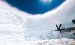 Science & Vie Junior 436 Pourquoi fait-il si beau au coeur d'un cyclone ?