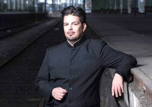 Diapason 682 Emiliano Gonzalez Toro