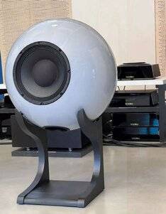 Diapason 754 3. TOTALDAC BALLOON SPEAKERS