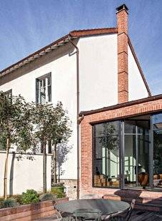 Maison & Travaux 318 Glissée entre des murs existants, une réalisation graphique