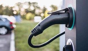 Maison & Travaux 354 VÉHICULES ÉLECTRIQUES : allégez le coût de la recharge