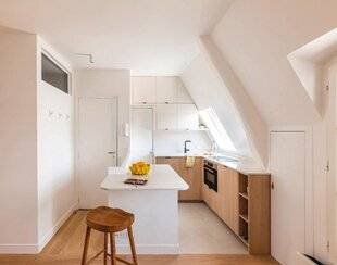 Maison & Travaux 356 4. La cuisine s'adapte à la pente