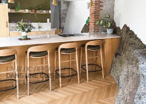 Maison & Travaux 361 UN BLOC DE GRANIT DANS UNE CUISINE