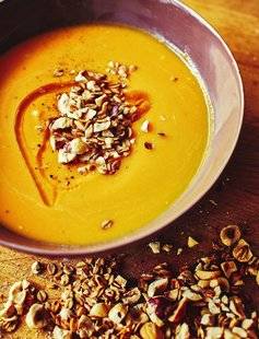 Pleine Vie 393 Soupe de patate douce, potiron et noisettes croquantes