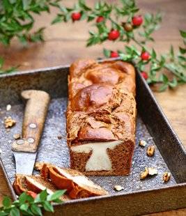 Pleine Vie 401 Cake surprise aux cèpes, noix et chicorée