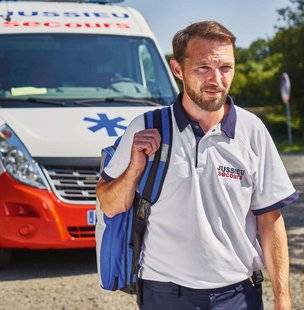 Pleine Vie 404 JE DEVIENS AMBULANCIER