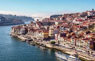 Pleine Vie 405 PORTO, sur une vallée en or
