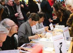 Pleine Vie 406 LE SALON DU LIVRE À L'HEURE INDIENNE