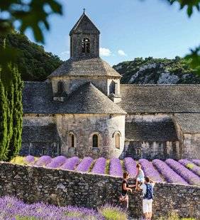 Pleine Vie 410 1 - LE LUBERON, PAYS DE COCAGNE