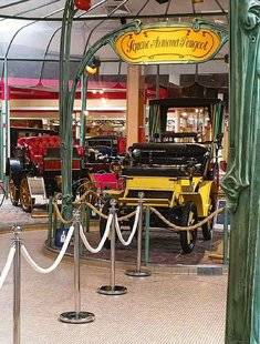 Pleine Vie 411 2. LE MUSÉE PEUGEOT : DEUX SIÈCLES D'HISTOIRE