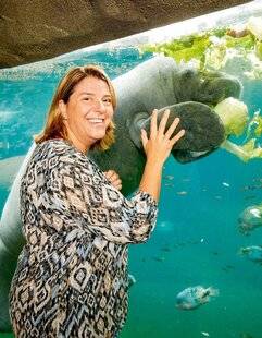 Pleine Vie 458 EMMANUELLE POUYDEBAT "On devrait observer les animaux, ils sont une source inépuisable d'émerveillement"